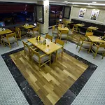 Empire Hotel 3*