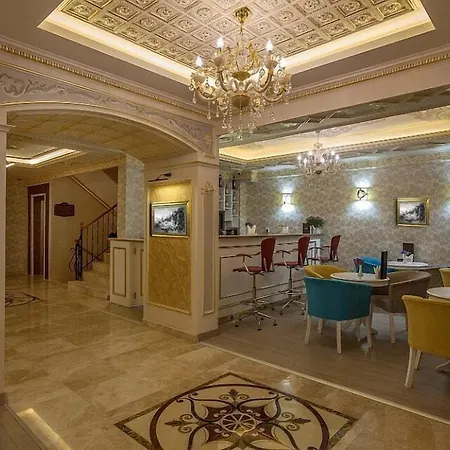 Empire Hotel 3*