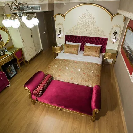 Empire Hotel 3*