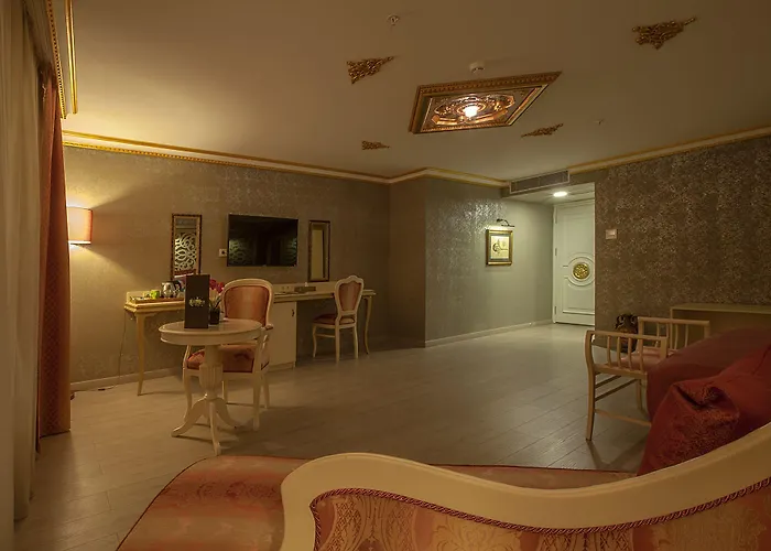 Empire Отель 3*