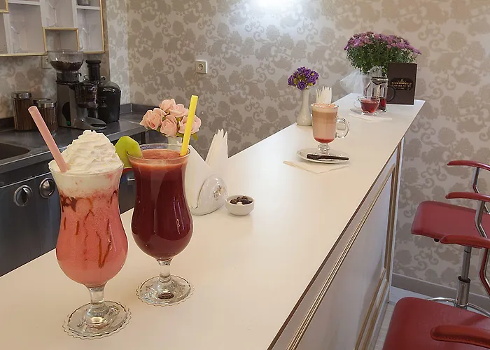 Empire Отель 3*